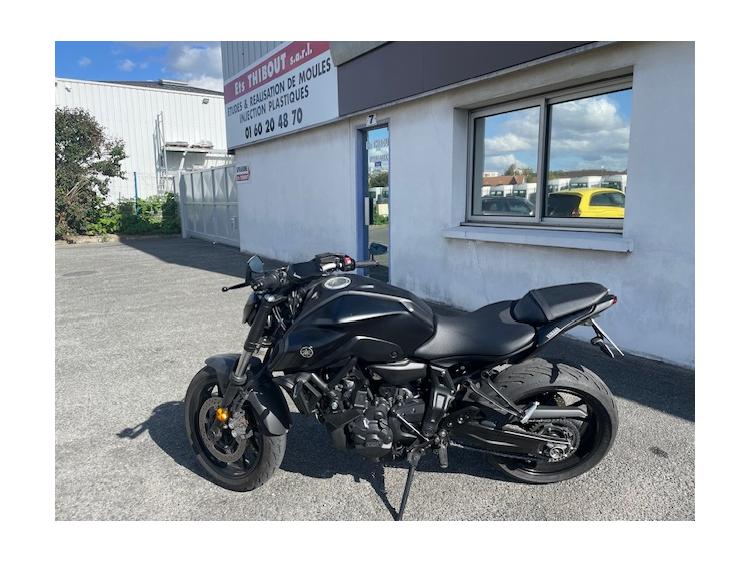 YAMAHA MT-07 (47.5CV)