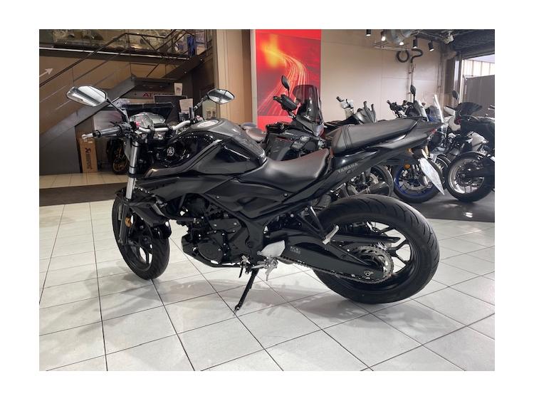 YAMAHA MT-03