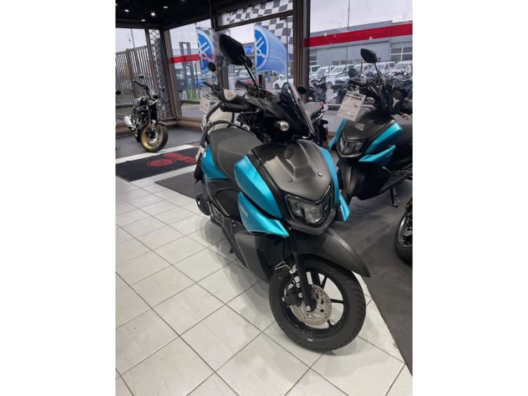 YAMAHA RayZR 125