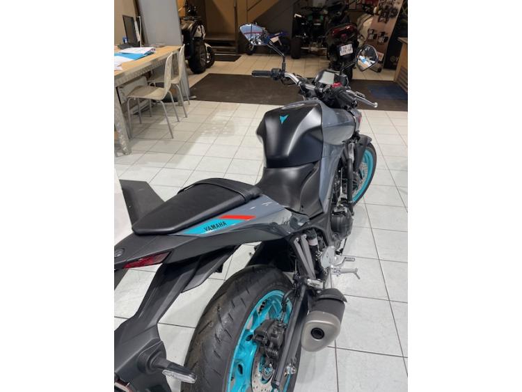 YAMAHA MT-03