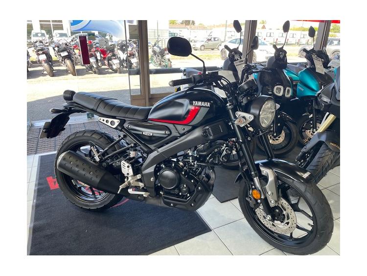 YAMAHA XSR 125